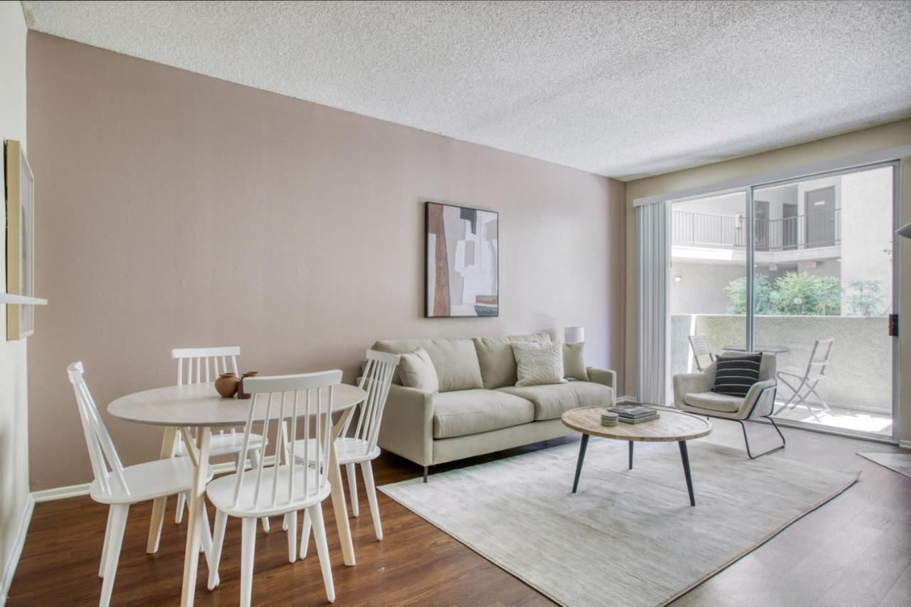 1br W Gym Pool Wd Nr Olive Ave Lax-885 Apartment Burbank