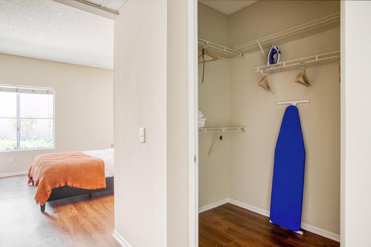 Apartment 1br W Gym Pool Wd Nr Olive Ave Lax-885