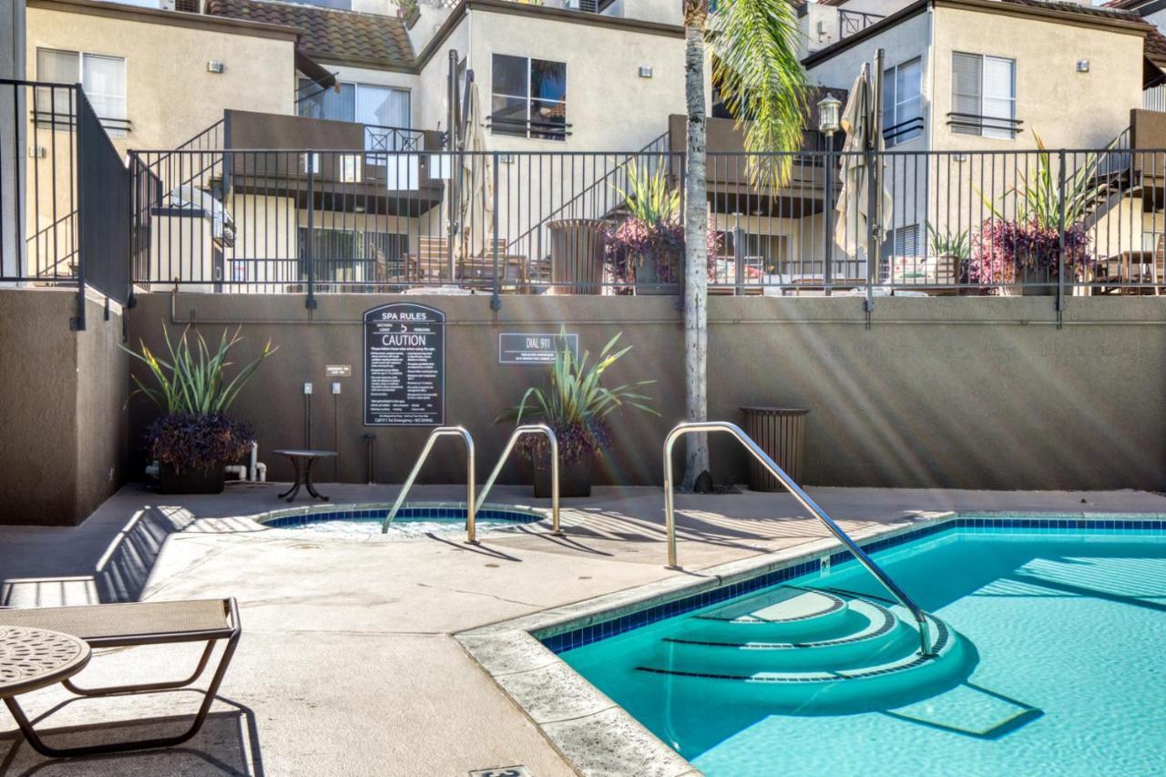 1br W Gym Pool Wd Nr Olive Ave Lax-885 Burbank