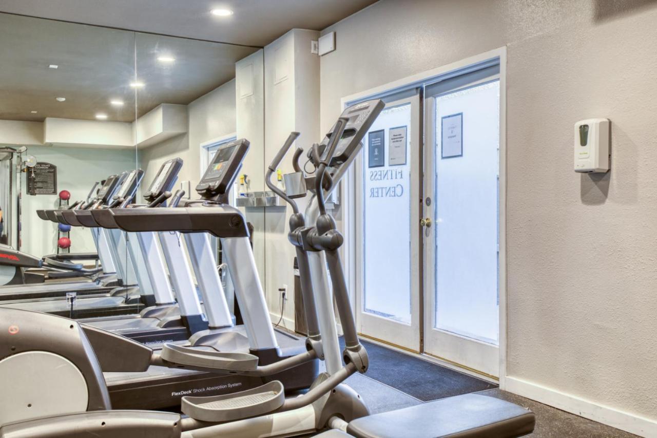 1br W Gym Pool Wd Nr Olive Ave Lax-885 Burbank