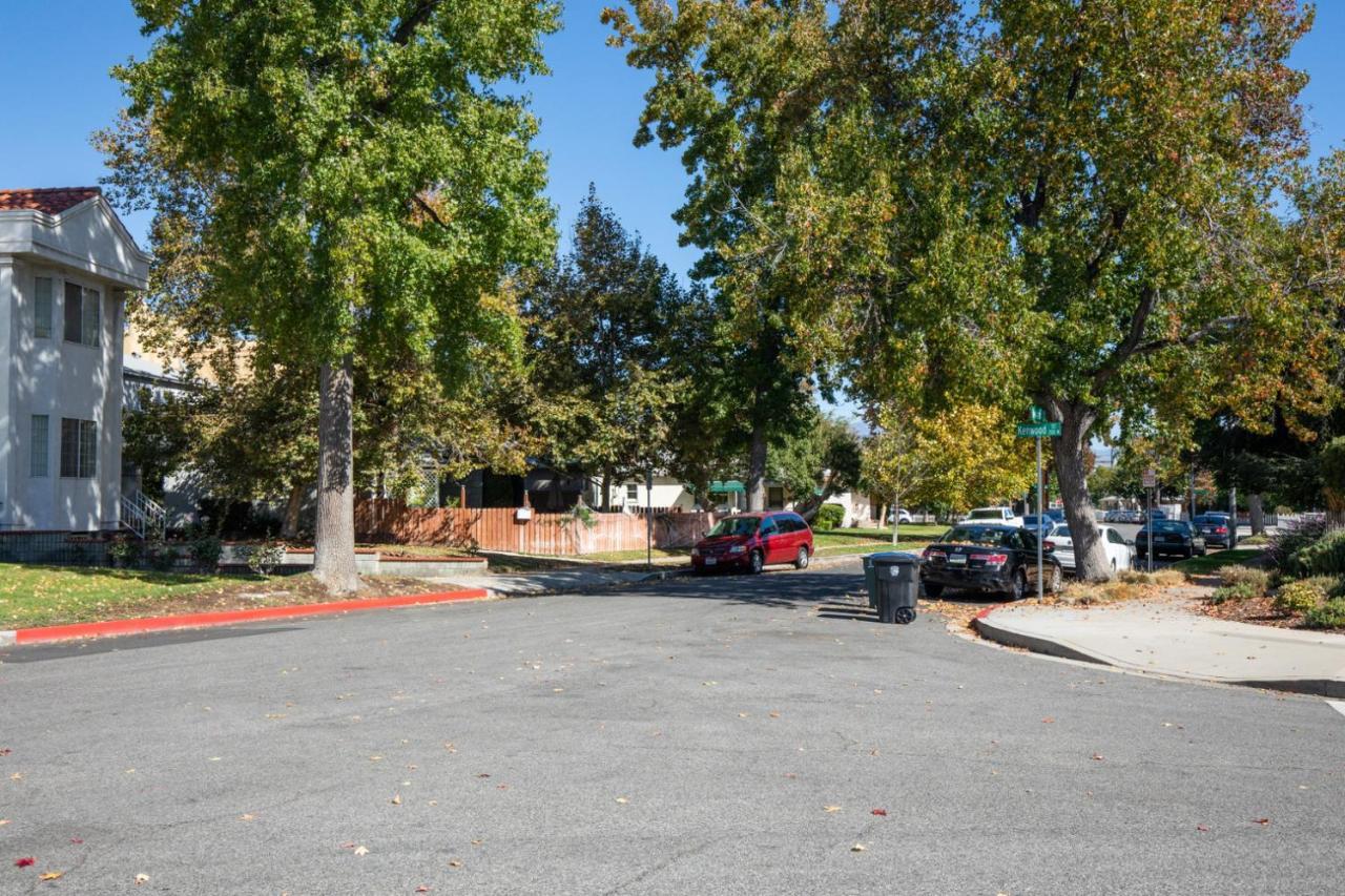 Apartment 1br W Gym Pool Wd Nr Olive Ave Lax-885 Burbank